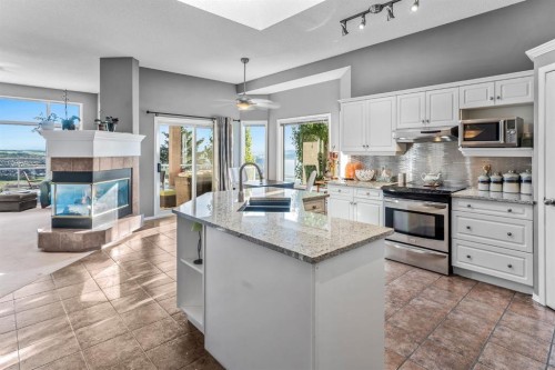 19 Gleneagles View, Cochrane, AB 