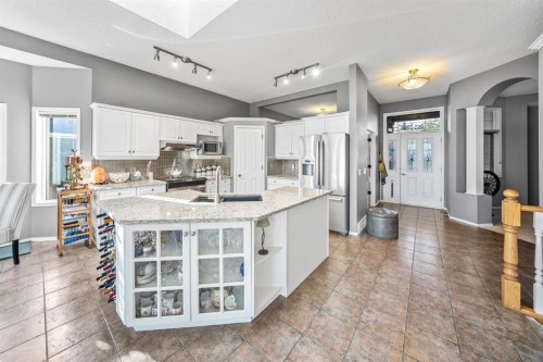 19 Gleneagles View, Cochrane, AB 
