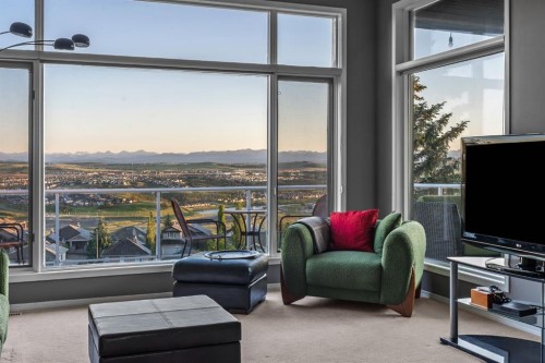 19 Gleneagles View, Cochrane, AB 
