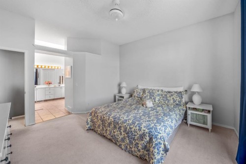 19 Gleneagles View, Cochrane, AB 