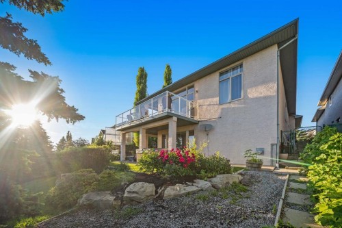 19 Gleneagles View, Cochrane, AB 