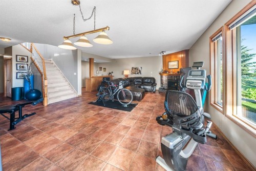 19 Gleneagles View, Cochrane, AB 