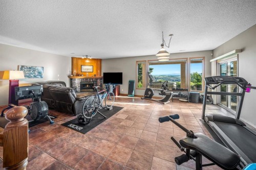 19 Gleneagles View, Cochrane, AB 