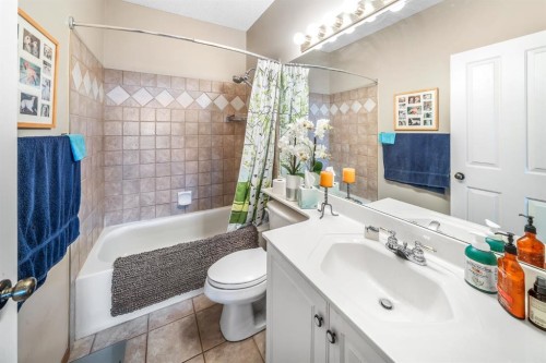 19 Gleneagles View, Cochrane, AB 