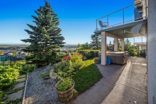 19 Gleneagles View, Cochrane, AB 