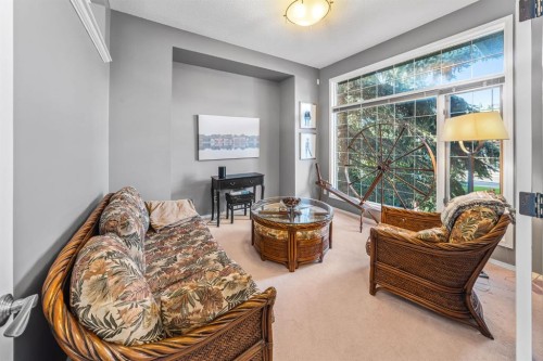 19 Gleneagles View, Cochrane, AB 