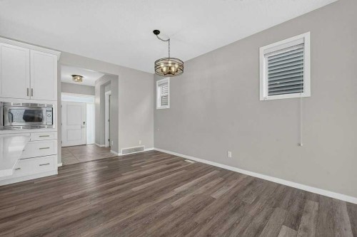 556 Belmont Heath Sw, Calgary, AB - Indoor