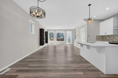 556 Belmont Heath Sw, Calgary, AB - Indoor Photo Showing Kitchen