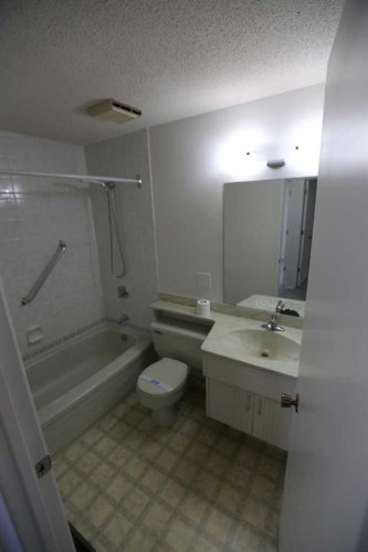 540 Varsity Estates Place Nw, Calgary, AB 
