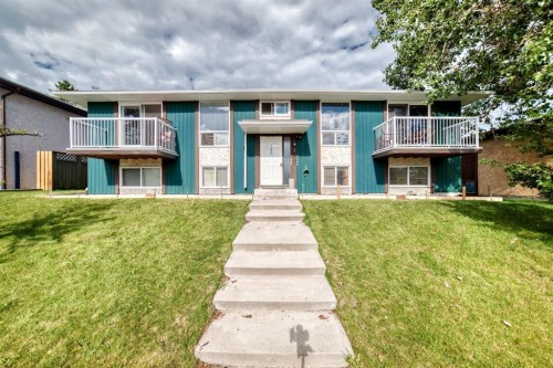 1-11415 8 Street SW Calgary, AB T2W 2N4
