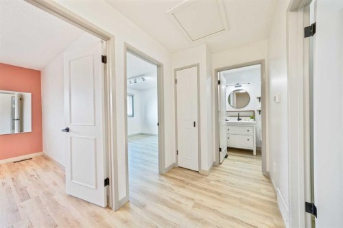 40 Silver Ridge Court Nw, Calgary, AB 
