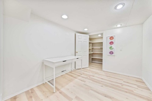 40 Silver Ridge Court Nw, Calgary, AB 