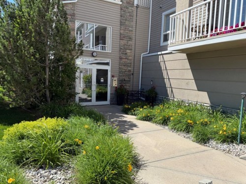 301-128 Centre Avenue, Cochrane, AB 
