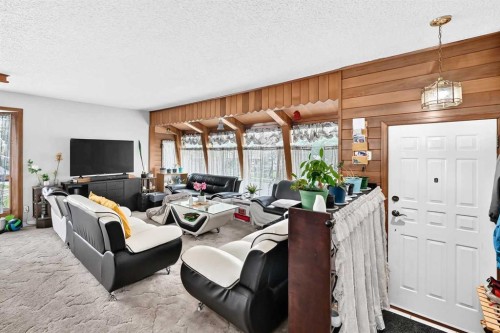 16501 106 Avenue Nw, Edmonton, AB - Indoor