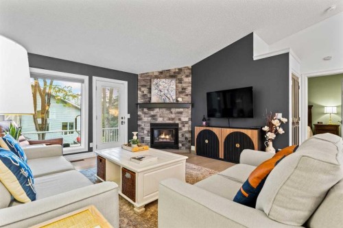 33 Douglasview Park Se, Calgary, AB 