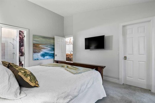 33 Douglasview Park Se, Calgary, AB 