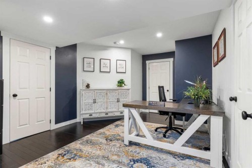 33 Douglasview Park Se, Calgary, AB 