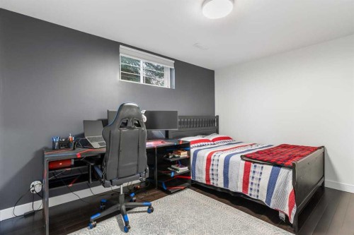 33 Douglasview Park Se, Calgary, AB 