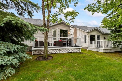 33 Douglasview Park Se, Calgary, AB 