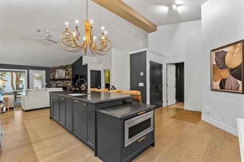 33 Douglasview Park Se, Calgary, AB 