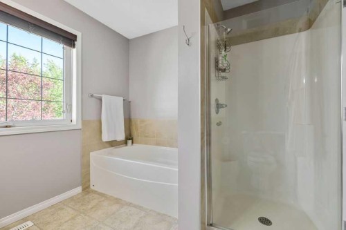 1034 Ranch Road, Okotoks, AB - Indoor Photo Showing Bathroom