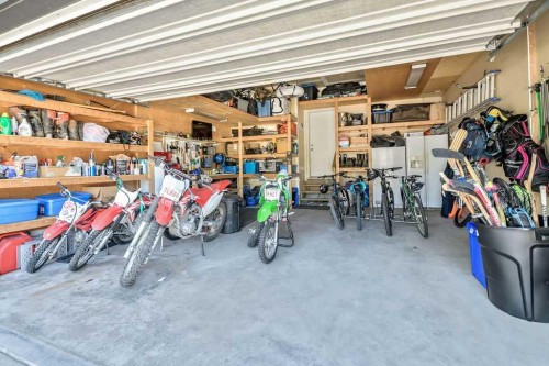 1034 Ranch Road, Okotoks, AB - Indoor Photo Showing Garage