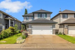 626 Saddlecreek Way NE Calgary, AB T3J 4A3