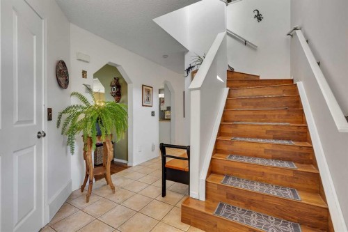 626 Saddlecreek Way Ne, Calgary, AB 