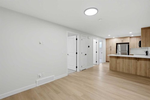 695 Buffaloberry Manor Se, Calgary, AB - Indoor Photo Showing Kitchen