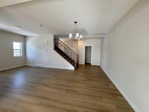 695 Buffaloberry Manor Se, Calgary, AB 