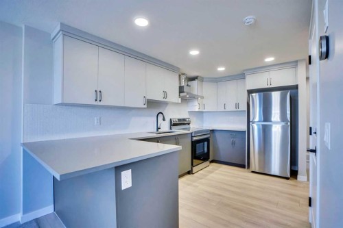 305 Lucas Place Nw, Calgary, AB 