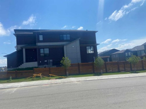 305 Lucas Place Nw, Calgary, AB 
