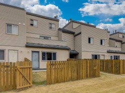 113-1540 29 Street NW Calgary, AB T2R 0B3