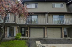 56-1055 72 Avenue NW Calgary, AB T2K 5S4