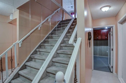 56-1055 72 Avenue Nw, Calgary, AB 