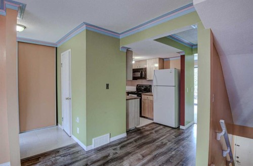 56-1055 72 Avenue Nw, Calgary, AB 