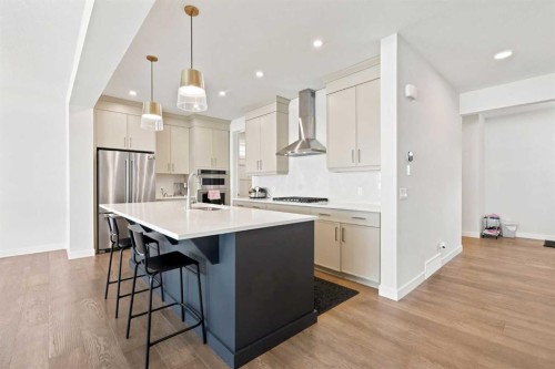 7164 11 Avenue Sw, Calgary, AB 