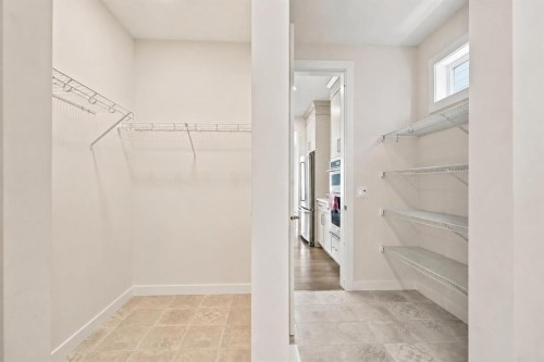 7164 11 Avenue Sw, Calgary, AB 