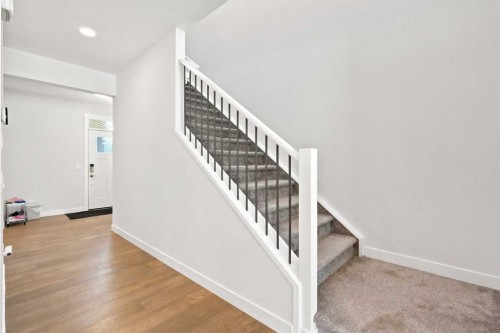 7164 11 Avenue Sw, Calgary, AB 