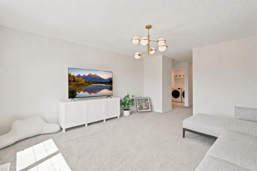 7164 11 Avenue Sw, Calgary, AB 