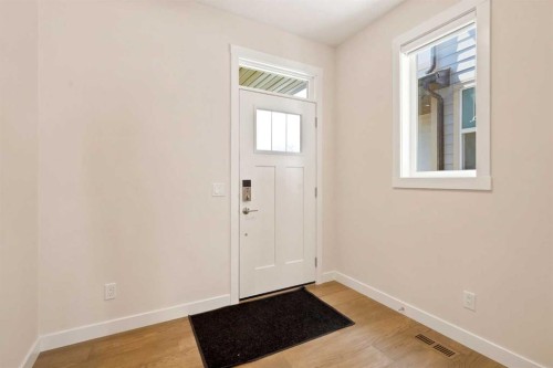 7164 11 Avenue Sw, Calgary, AB 