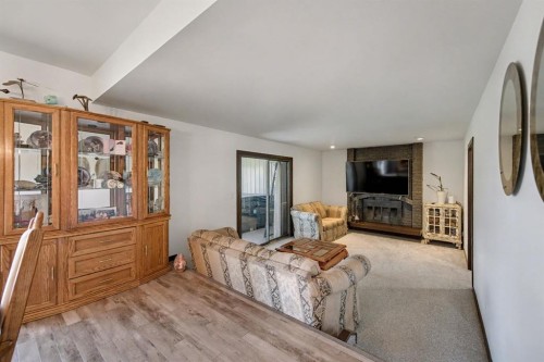 677 Wallace Drive, Carstairs, AB - Indoor Photo Showing Living Room