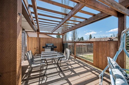 677 Wallace Drive, Carstairs, AB - 