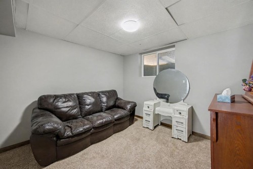677 Wallace Drive, Carstairs, AB - Indoor