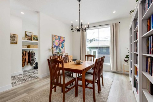 4629 72 Street Nw, Calgary, AB - Indoor Photo Showing Dining Room