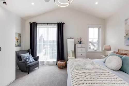 4629 72 Street Nw, Calgary, AB - Indoor Photo Showing Bedroom