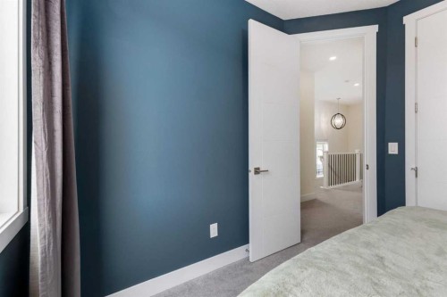 4629 72 Street Nw, Calgary, AB - Indoor