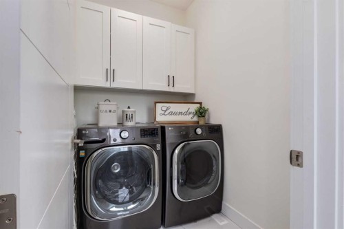 4629 72 Street Nw, Calgary, AB - Indoor Photo Showing Laundry Room