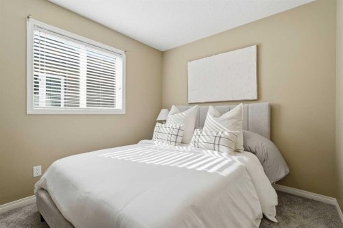 412 Highland Close, Strathmore, AB 