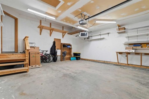 412 Highland Close, Strathmore, AB 
